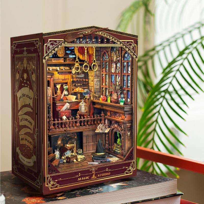 DIY Book Nook Shelf Insert Kit – Diy Miniature Dollhouse Kit Book Nook recenzja i cena