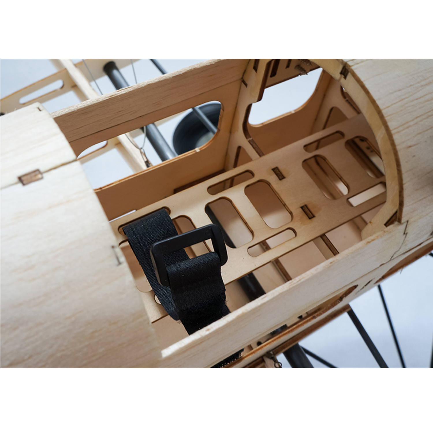 Zestaw do samodzielnego montaż – Laser Cut Wooden Model Kit Assembly recenzja i cena