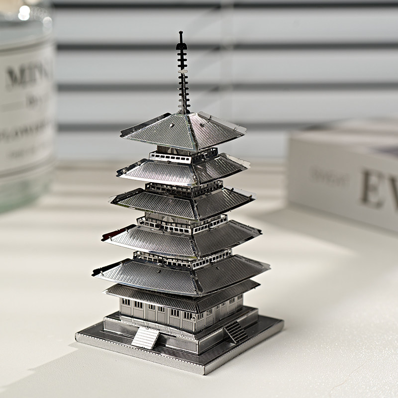 Zestaw do samodzielnego montaż – Metal 3D Puzzle Stainless Model Kit recenzja i cena